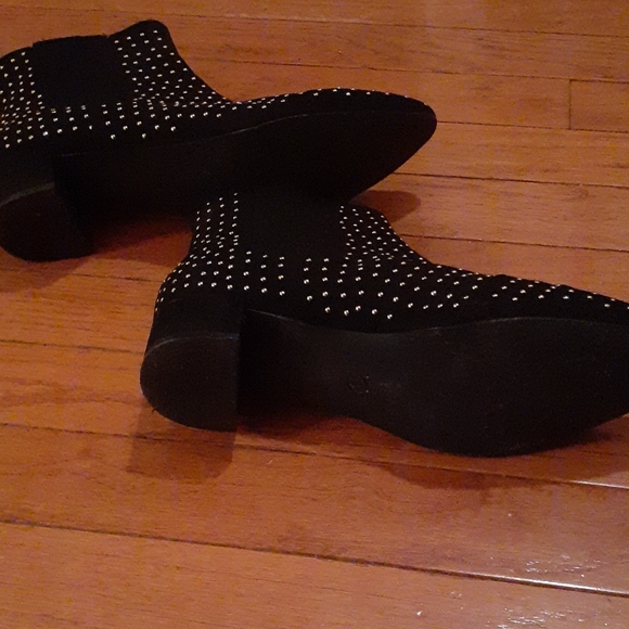 🥳🥳SOLD🥳🥳Black studded ankle boot - Picture 5 of 5